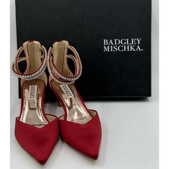 Badgley Mischka Shoes - Badgley Mischka Women's Lilibeth Kitten Heels HTF Red Size 7 NWB *store display